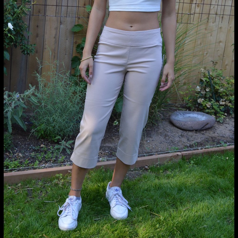 Larry Levine Tan Slim Crop Capris Womens S